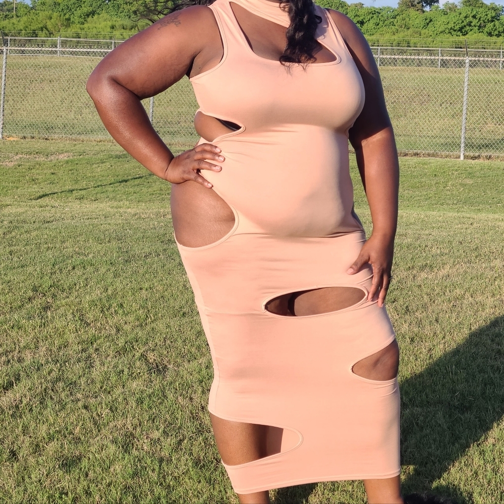Carmell Open hole Sexy Dress